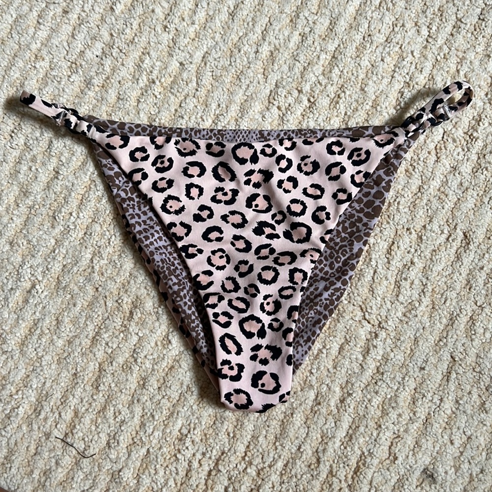 Acacia cheeta print bottoms